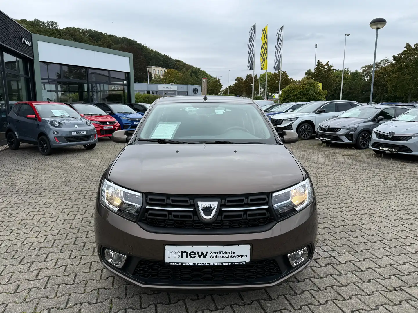 Dacia Sandero Comfort Blue dCi 95 Navi PDC WR Klima Braun - 2