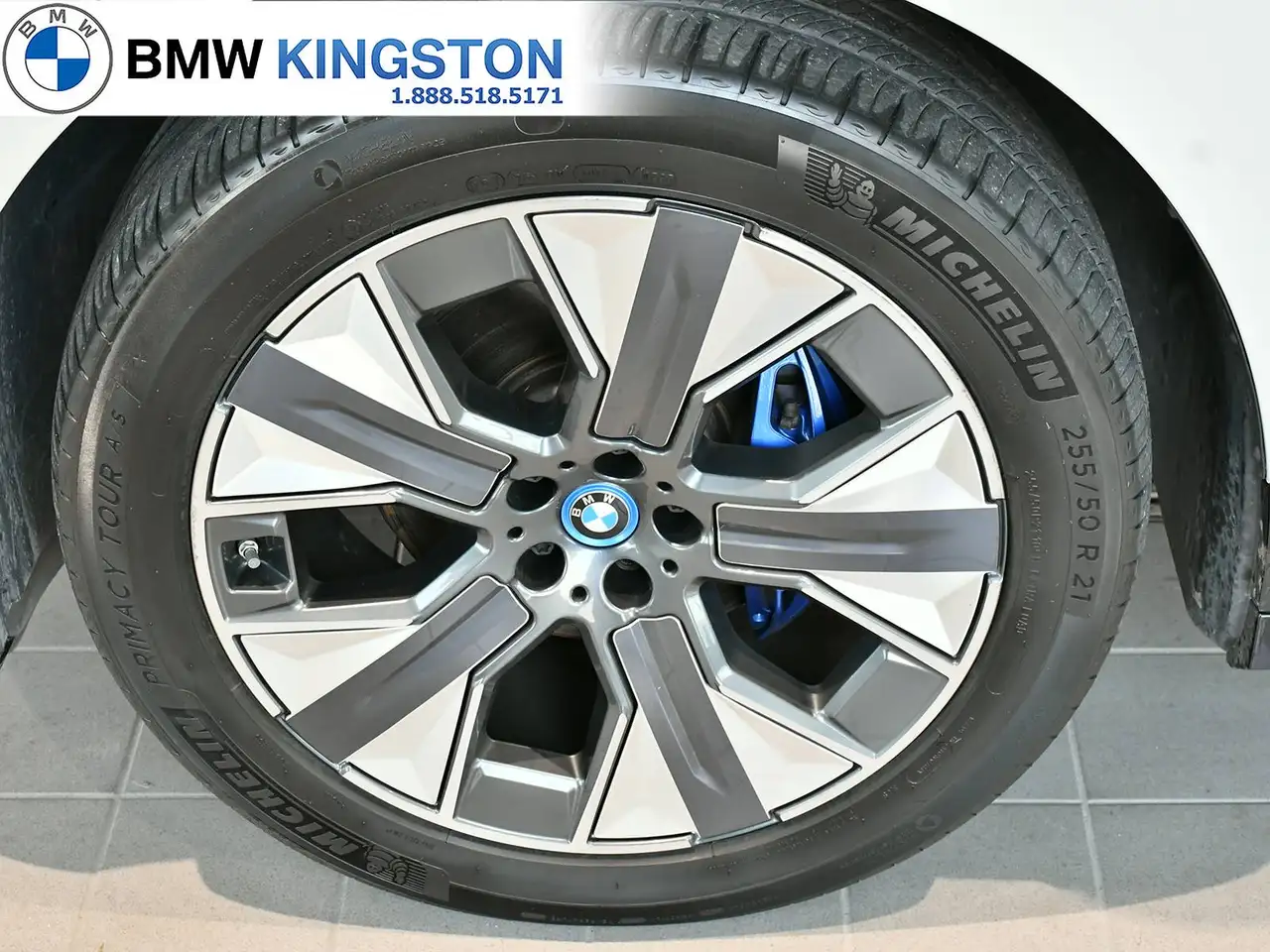 BMW iX photo BMW iX
