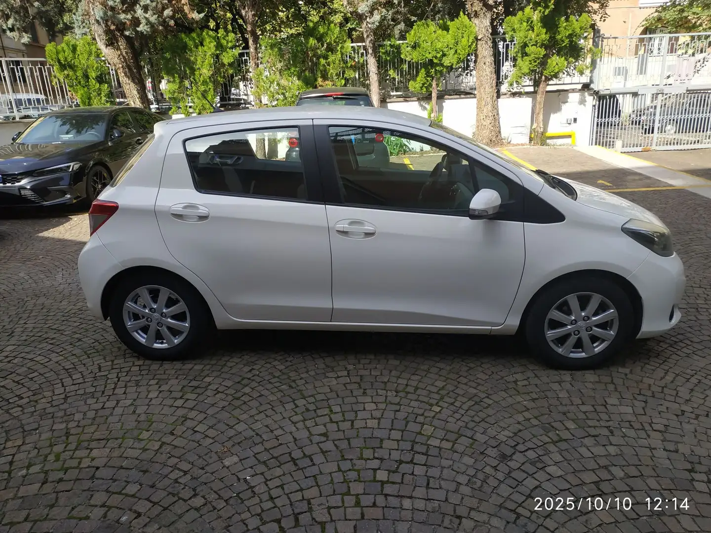 Toyota Yaris Yaris 1.4 D-4D 5 porte Lounge M-MT Blanc - 2