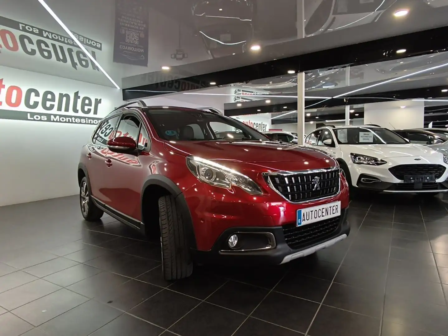 Peugeot 2008 1.2 PureTech S&S Allure EAT6 110 Rojo - 2