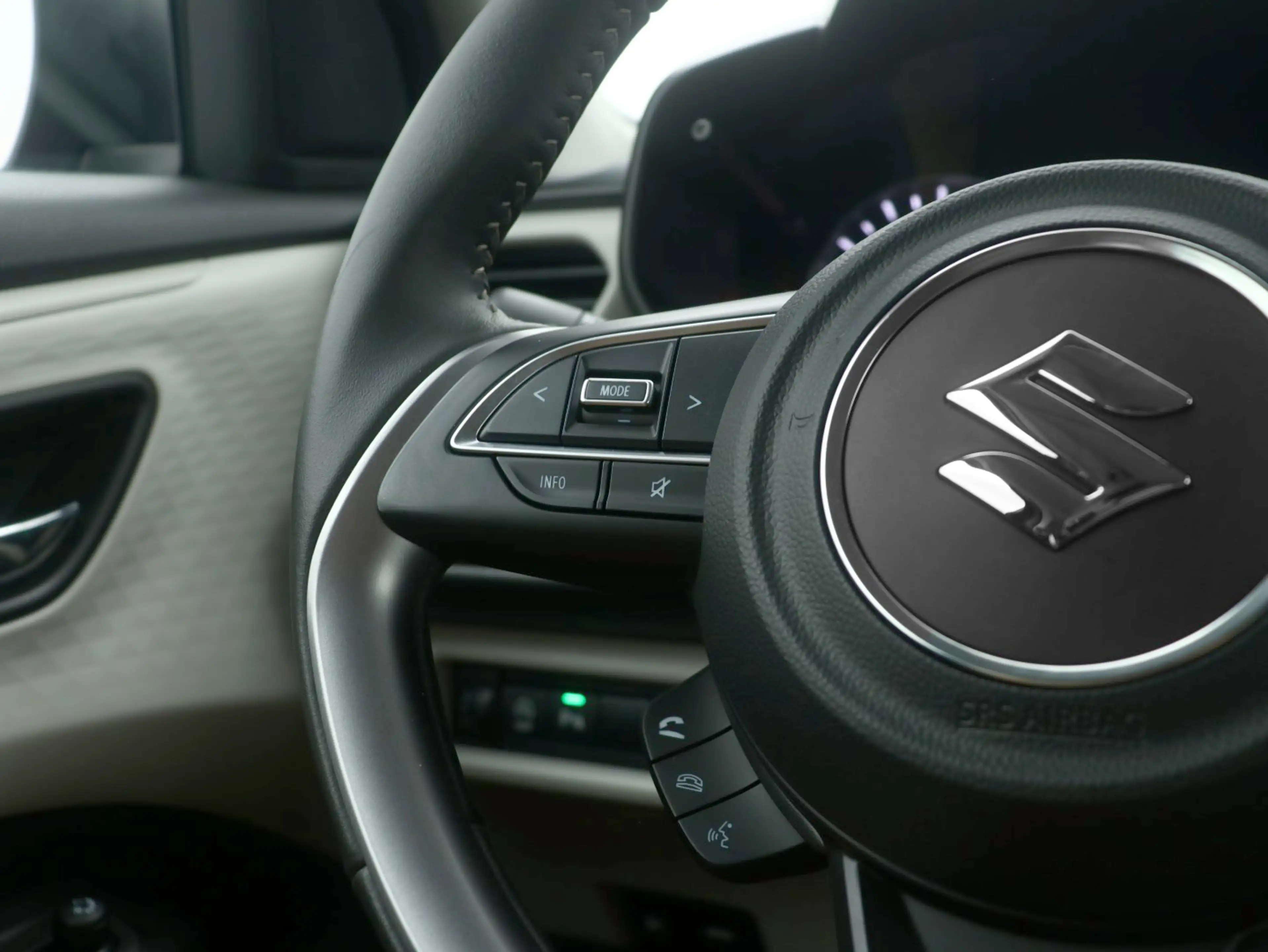 Suzuki Swift 1.2 Select Smart Hybrid | Automaat | — photo 14