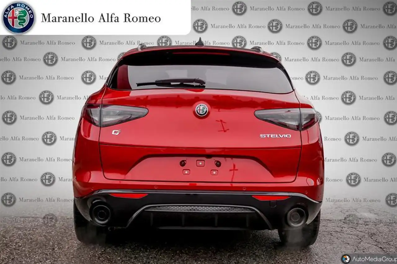 Alfa Romeo Stelvio снимка Alfa Romeo Stelvio