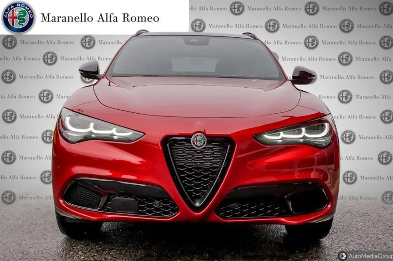 Alfa Romeo Stelvio снимка Alfa Romeo Stelvio