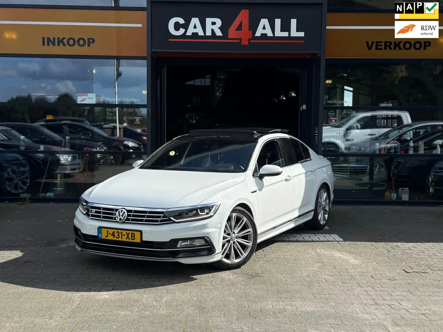 Volkswagen Passat 2.0 TSI R-line PANO/VERLAAGD/LED/LEDER/PDC/CRUISE/ Wit - 1