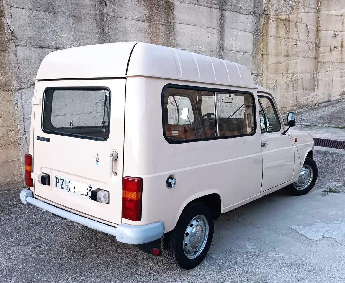 Renault R 4 F6 Furgonette, foto 3