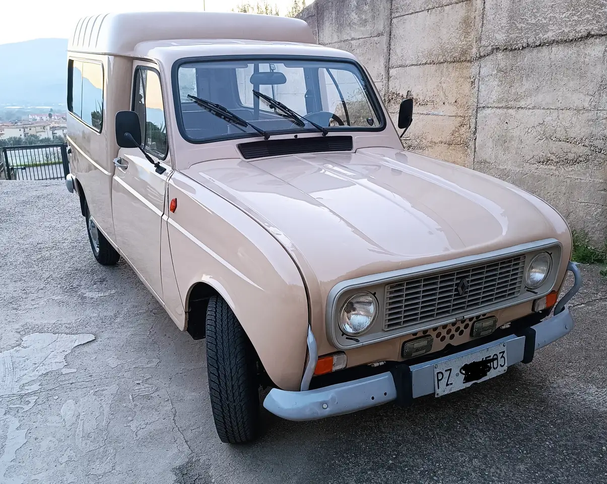 Renault R 4 F6 Furgonette, foto 2