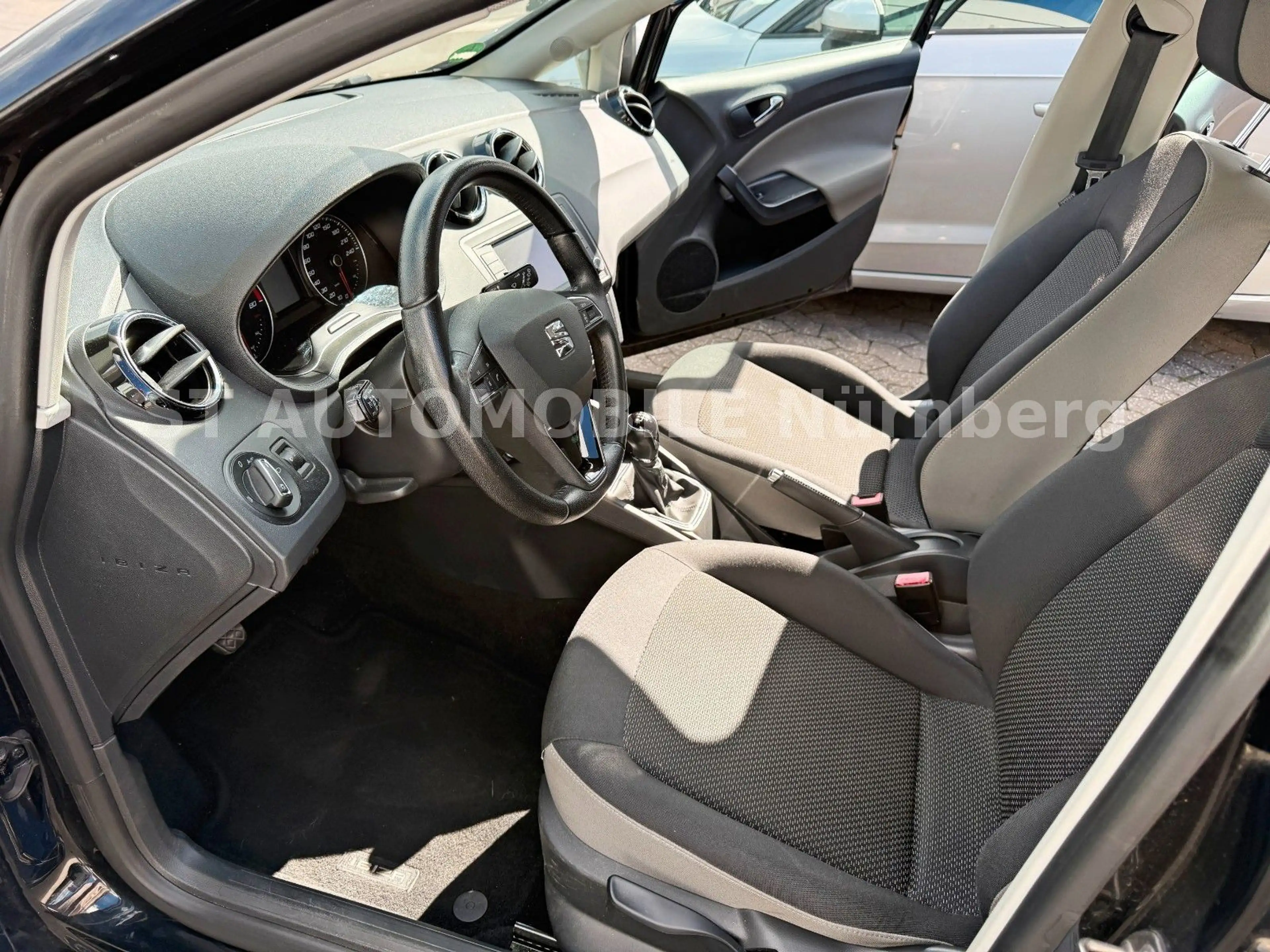SEAT Ibiza Style 5-TÜR*PDC*TEMPOMAT*KLIMA*SITZHZG* — photo 6