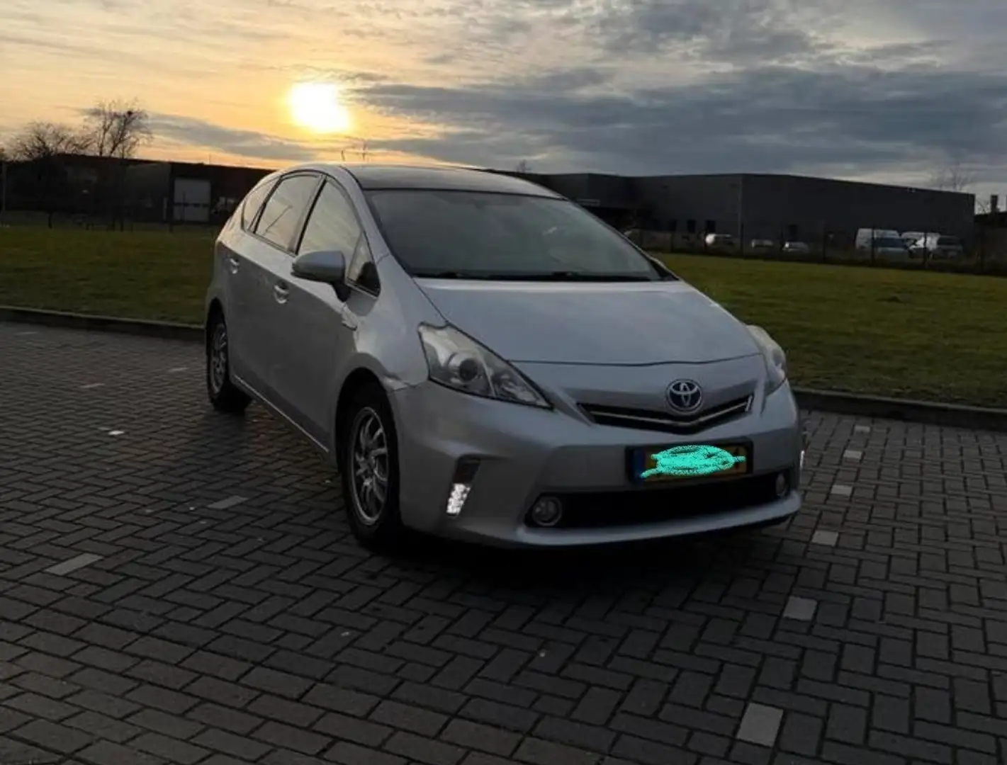 Toyota Prius+ - 1