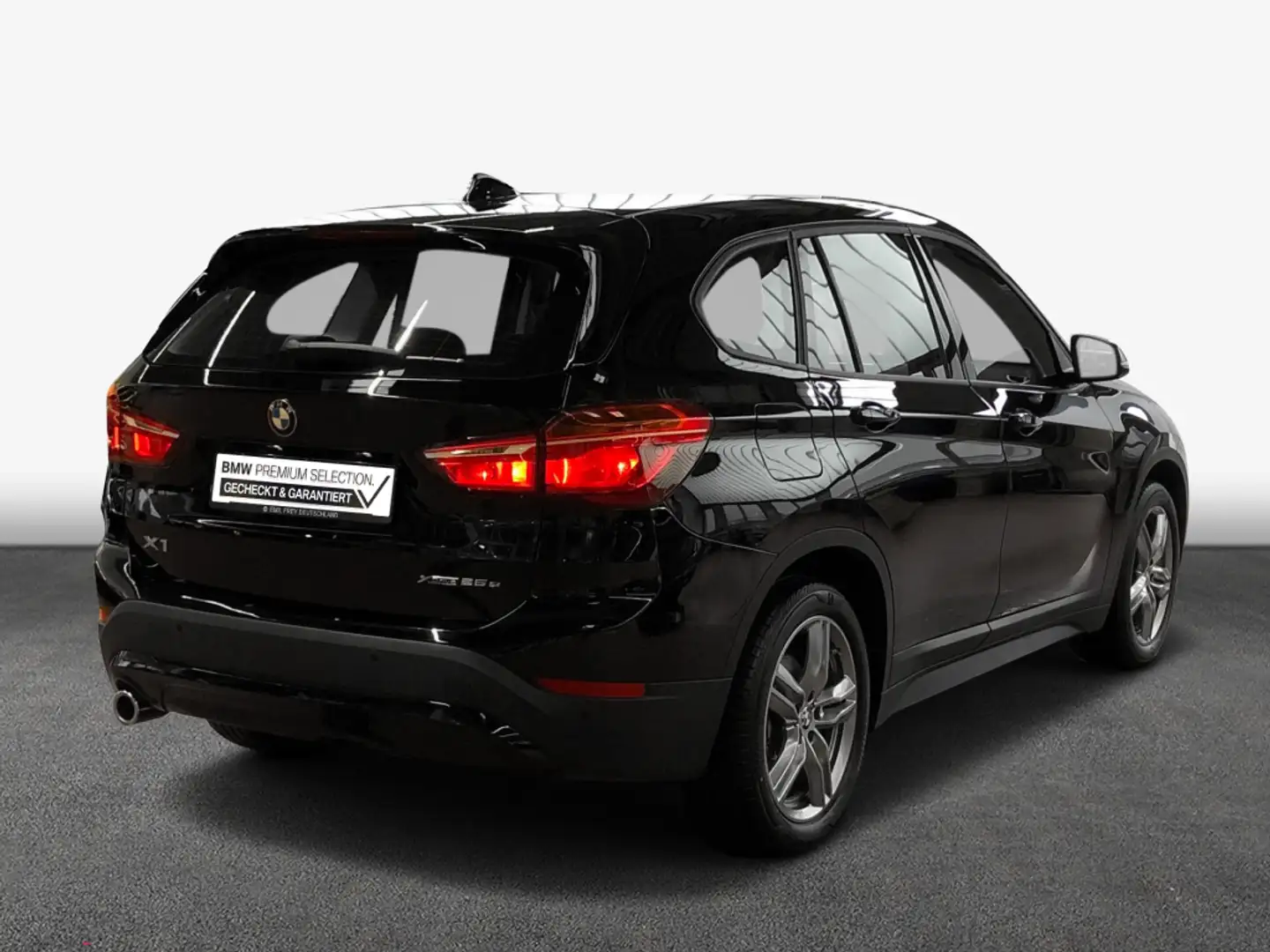 BMW X1 xDrive25e Advantage Zwart - 2