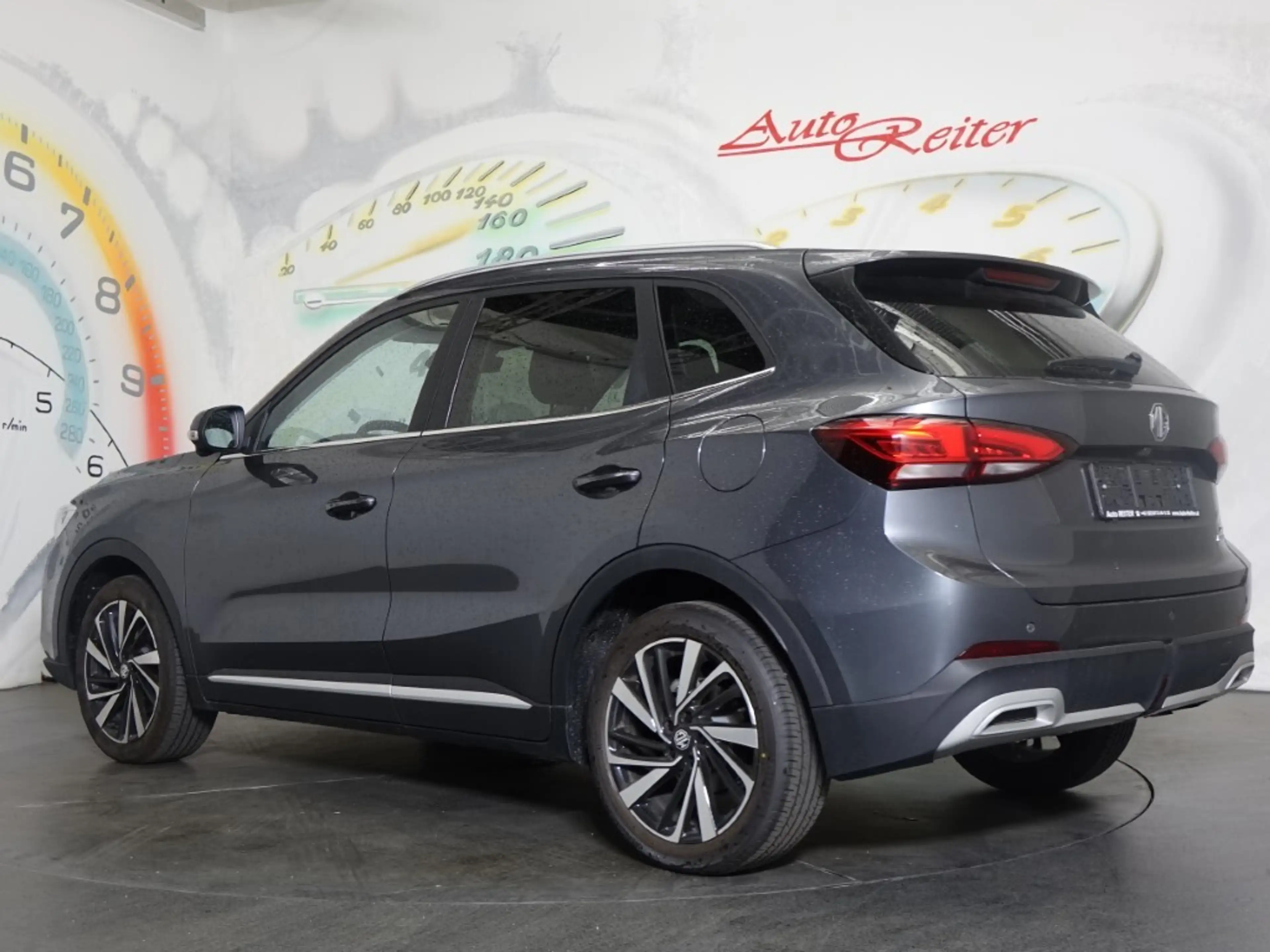 MG ZS 1.5 Hybrid+ Luxury *LED, NAVI, LEDER, RFK* — photo 5