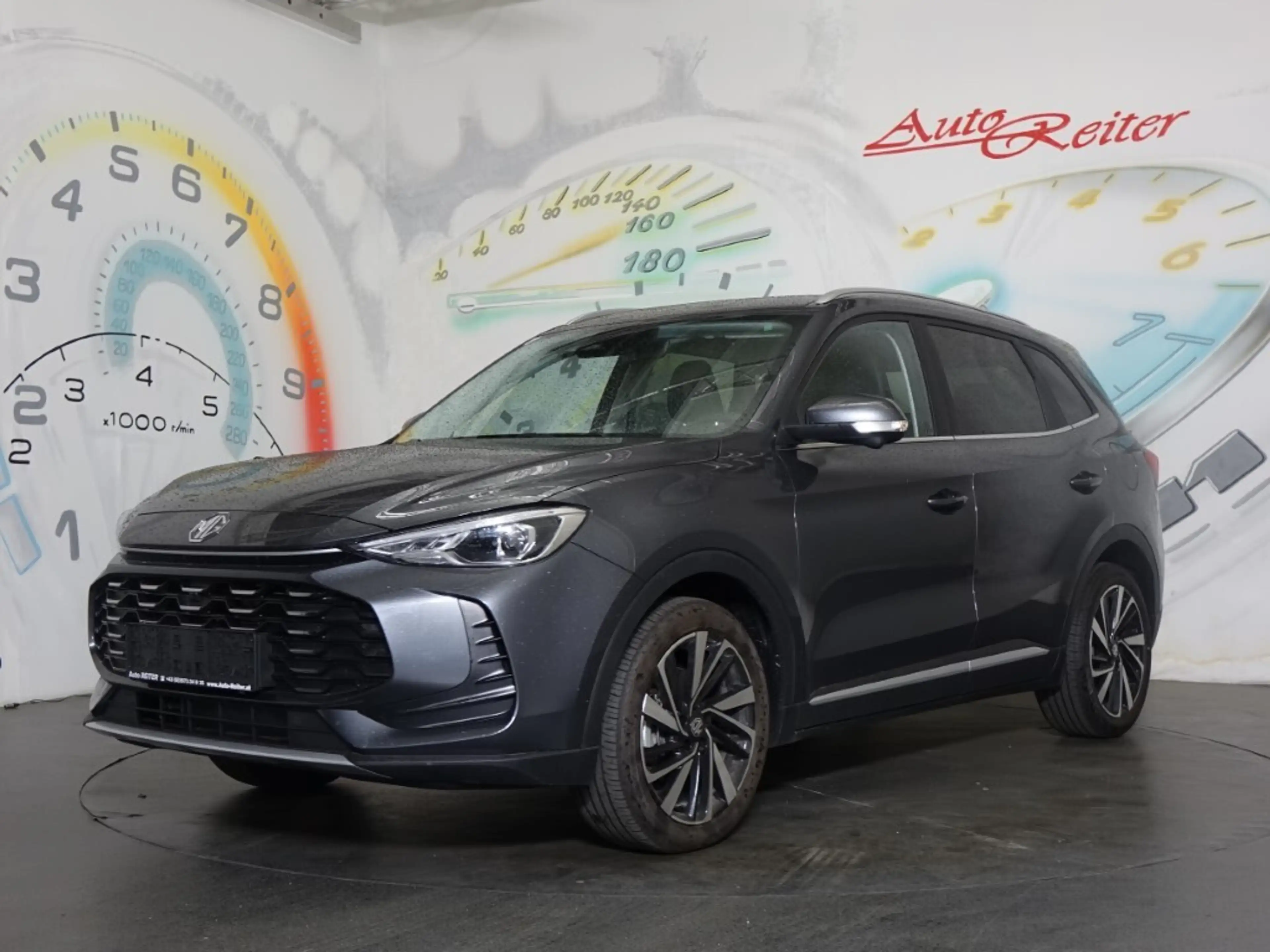 MG ZS 1.5 Hybrid+ Luxury *LED, NAVI, LEDER, RFK* — photo 3