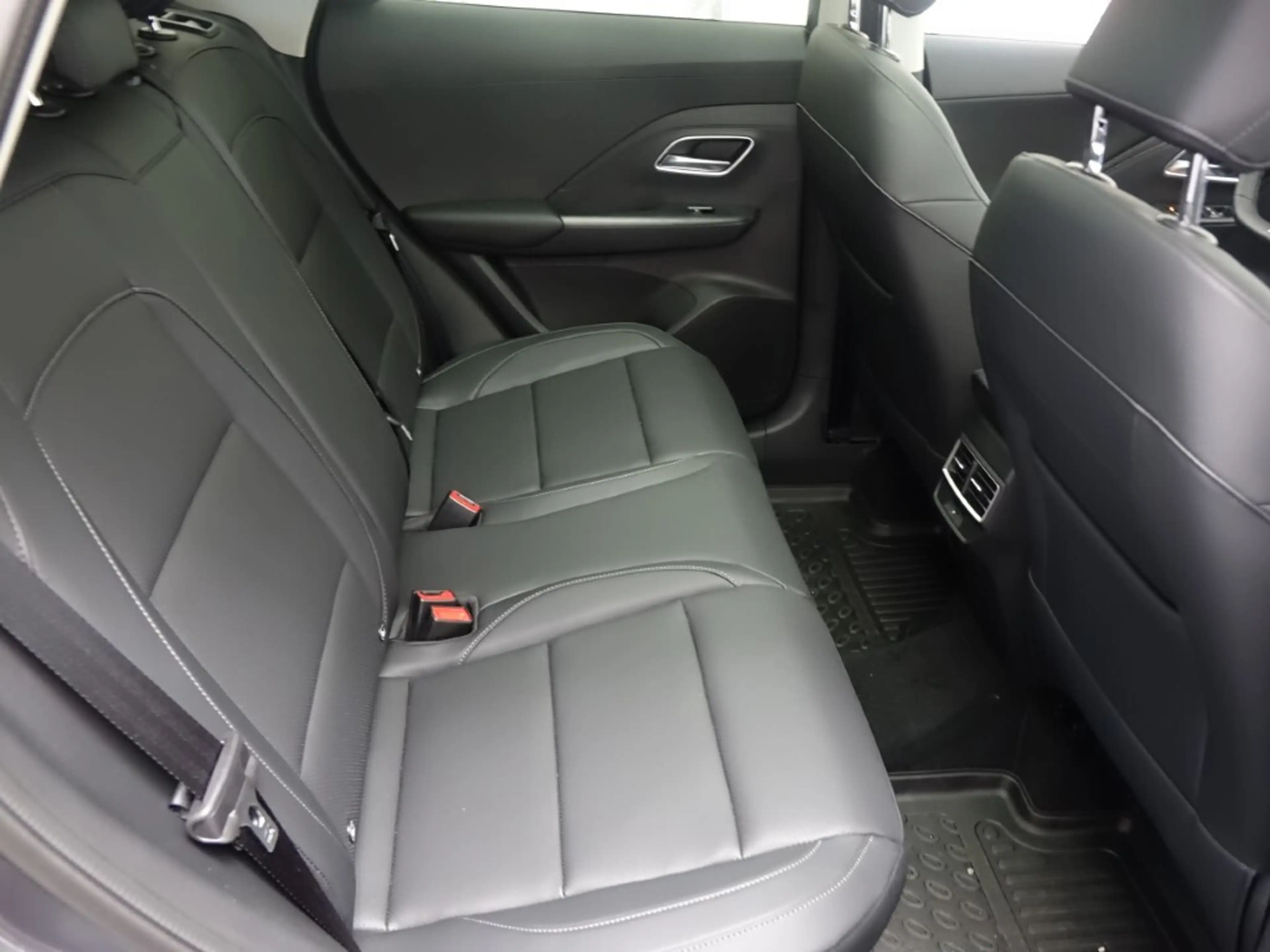 MG ZS 1.5 Hybrid+ Luxury *LED, NAVI, LEDER, RFK* — photo 14