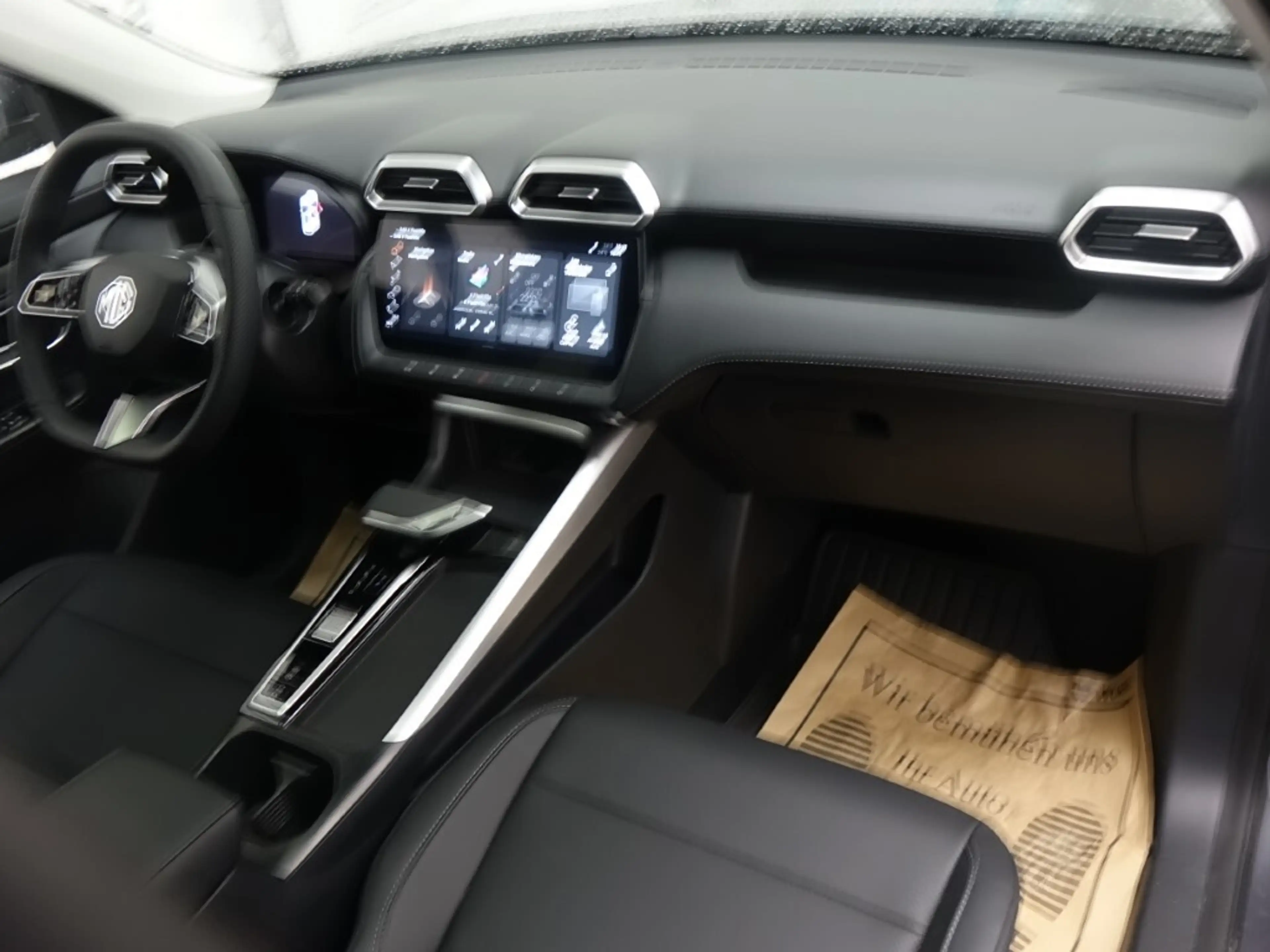 MG ZS 1.5 Hybrid+ Luxury *LED, NAVI, LEDER, RFK* — photo 15