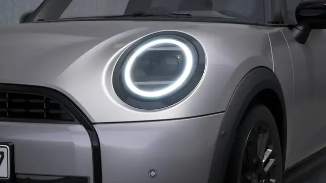 Mini Hatch view 7