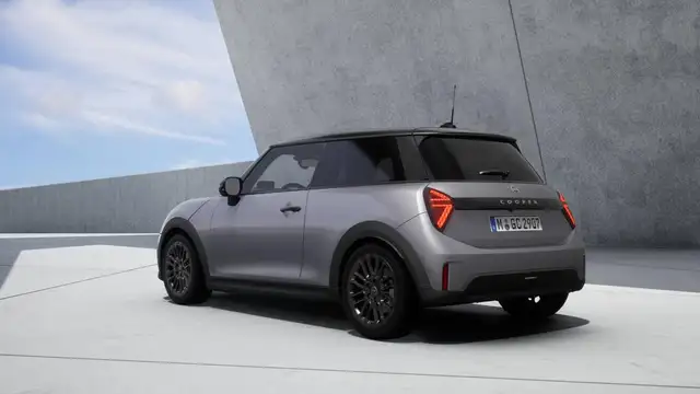 Mini Hatch view 3