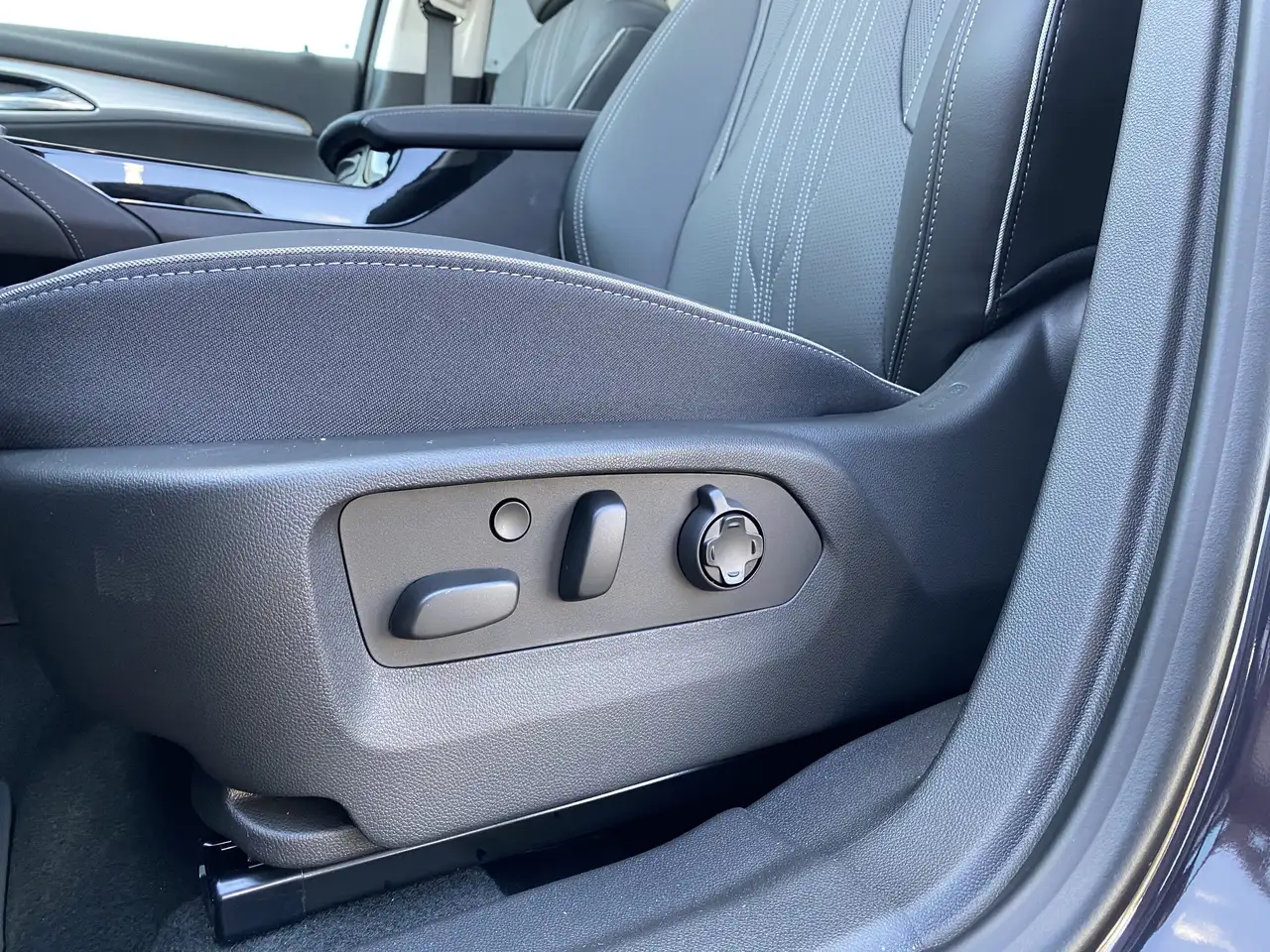 Buick Envision снимка Buick Envision