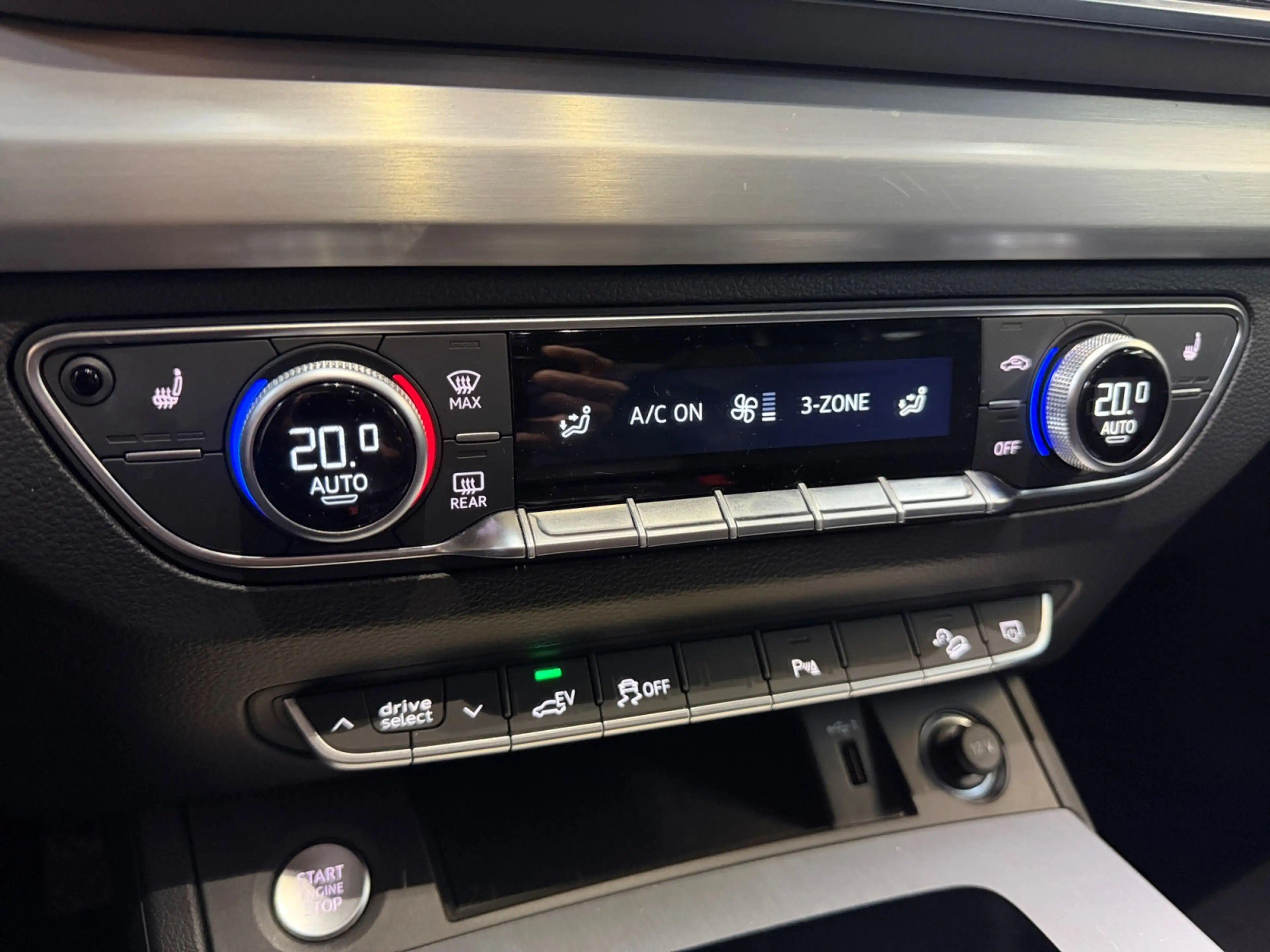 Audi Q5 50 TFSI e S edition Competition Elek Trekhaak, Xen — photo 15