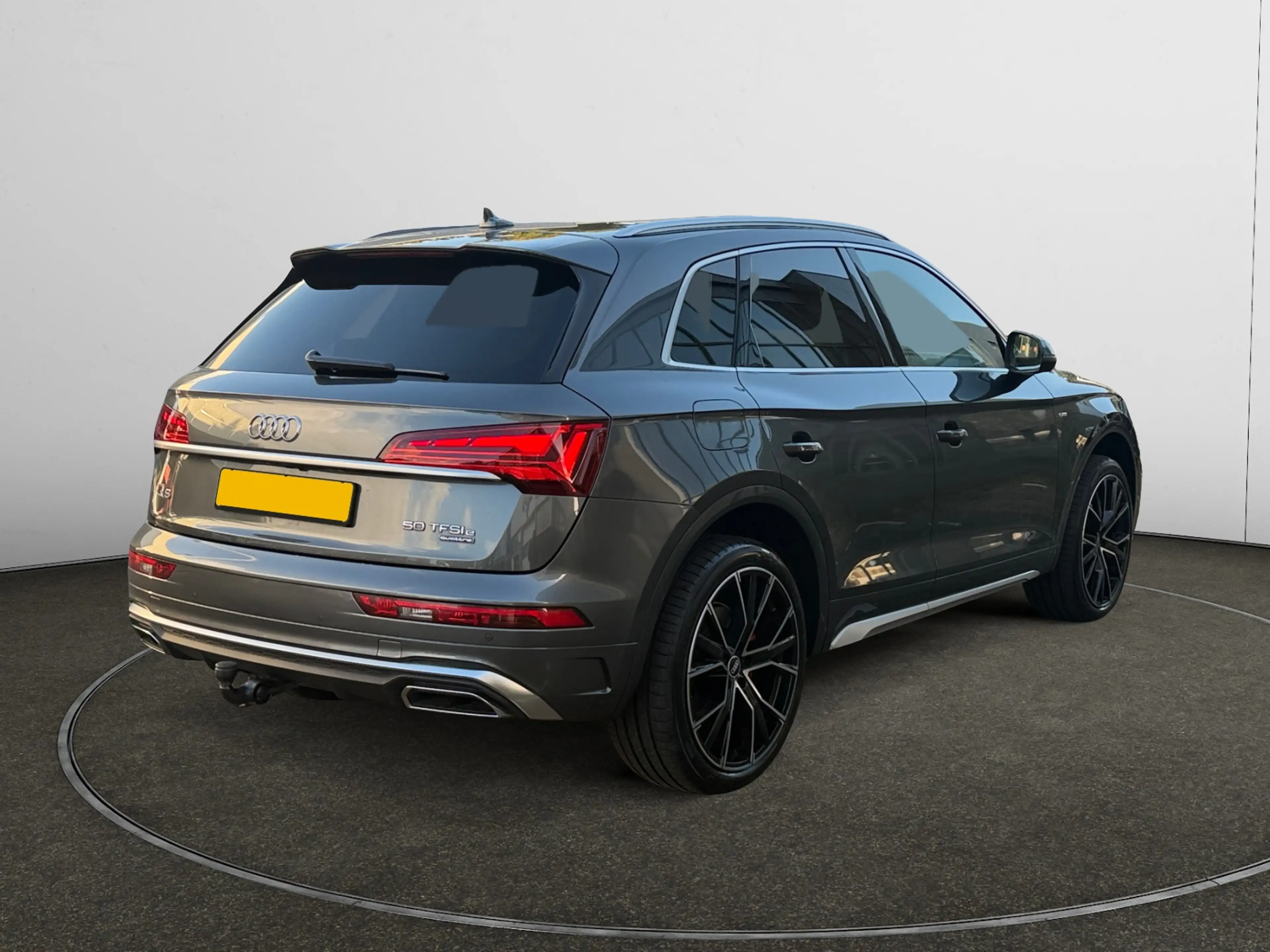 Audi Q5 50 TFSI e S edition Competition Elek Trekhaak, Xen — photo 5
