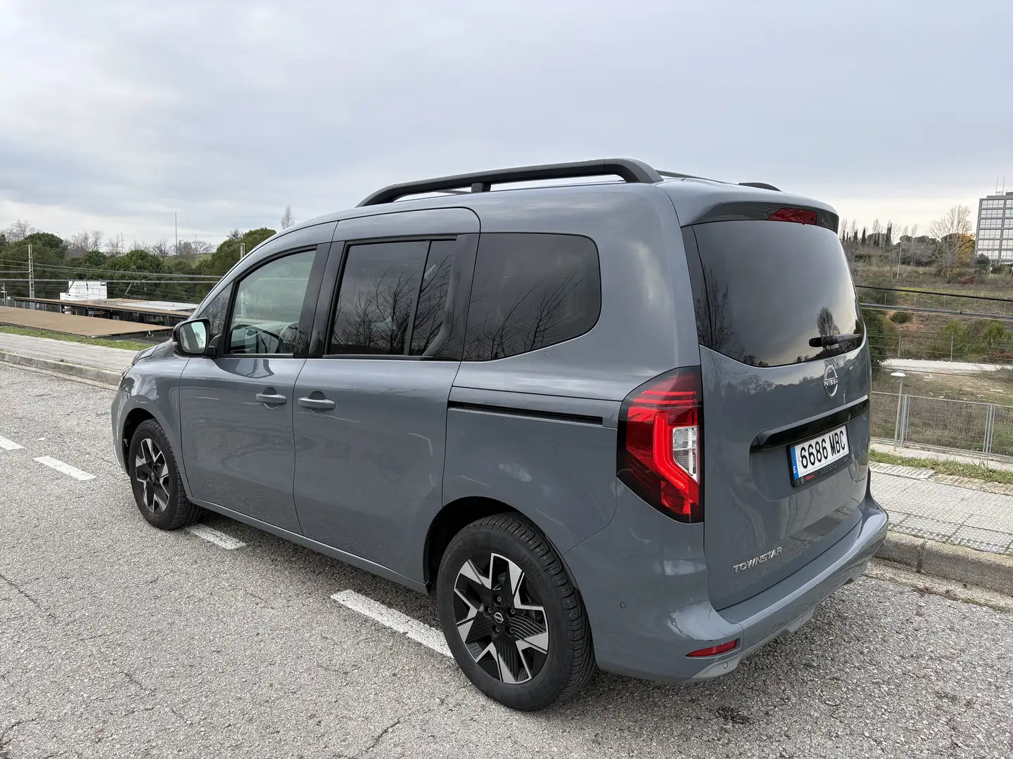 Nissan Townstar Townstar Combi 1.3G N-Connecta 96kW L1 5pl N-Connecta - 1