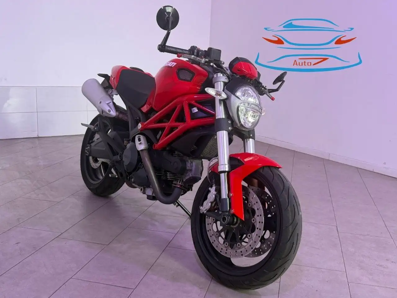 Ducati Monster 696