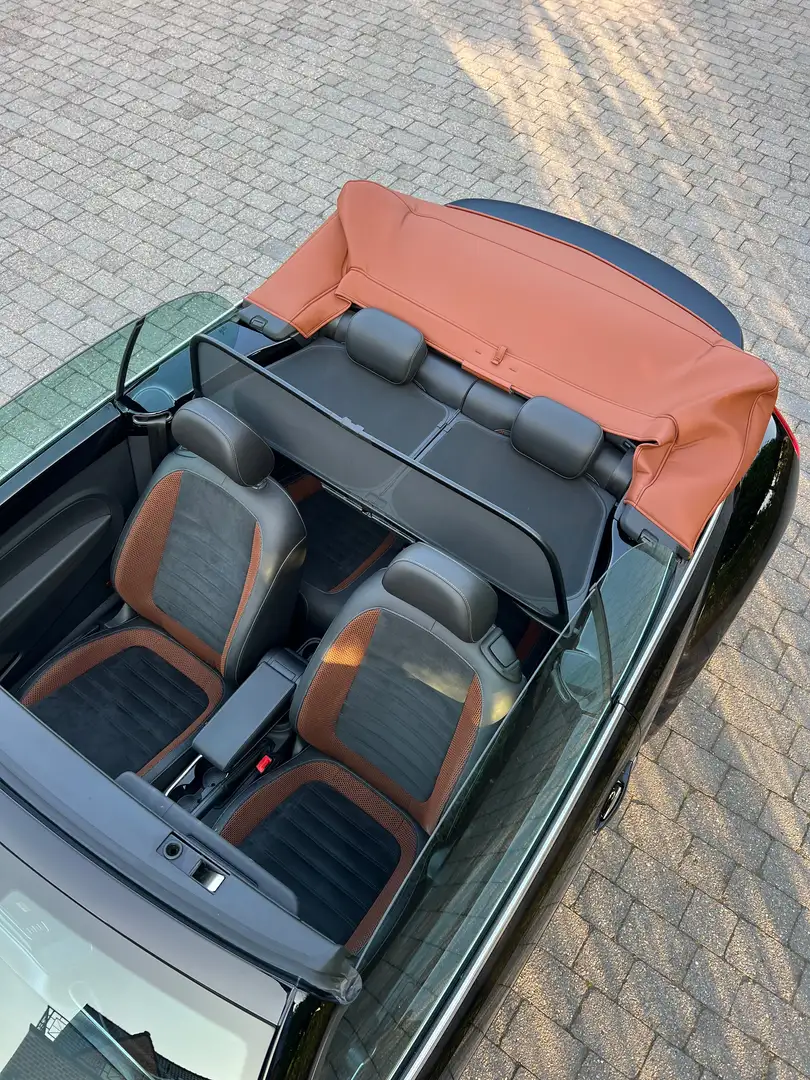 Volkswagen Beetle The Beetle Cabriolet 1.2 TSI  Karmann Чорний - 1