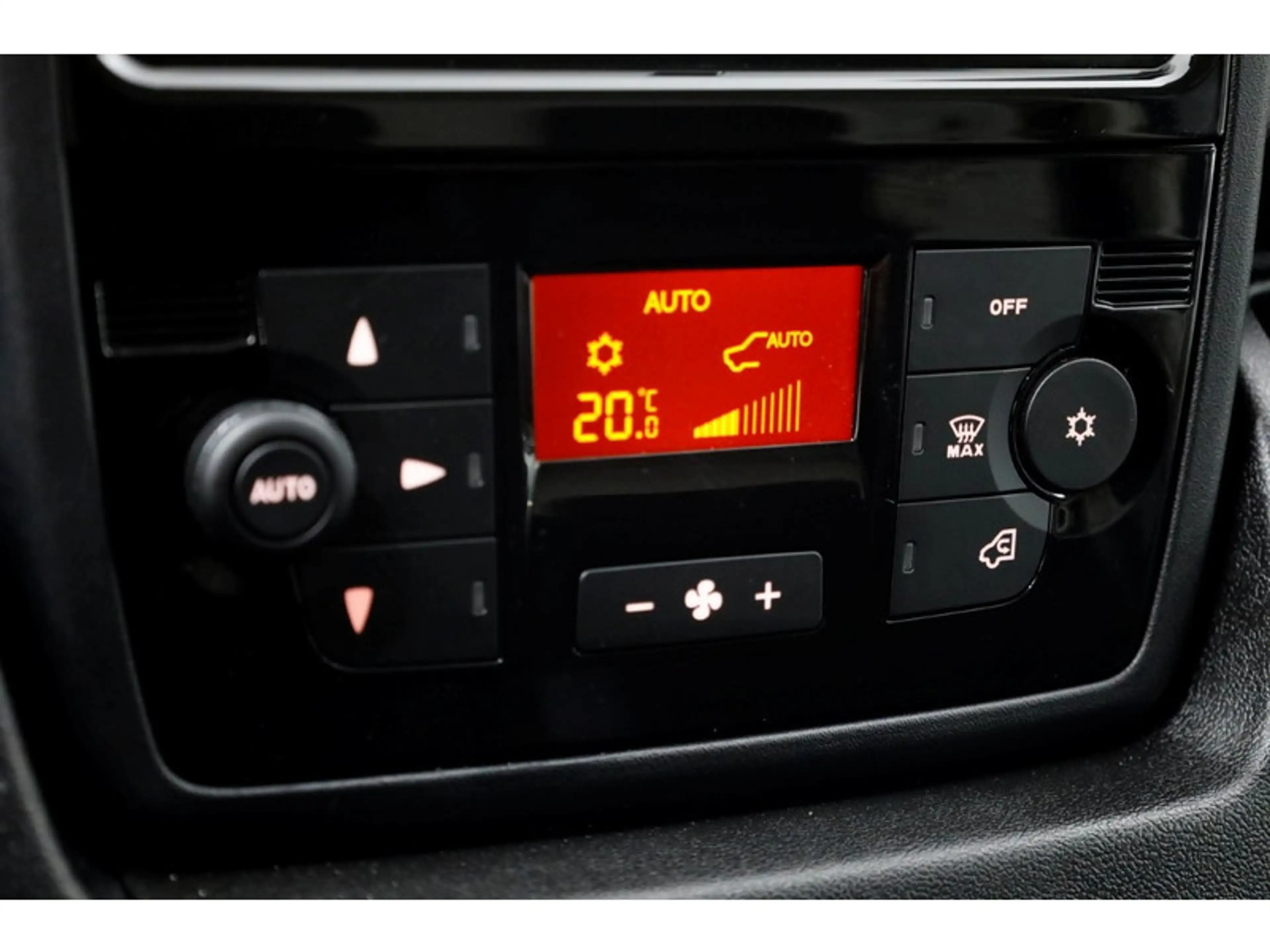 Citroen Jumper 2.2 BlueHDi 165pk L4H2 Airco/Navi/Camera 06-2024 — photo 17