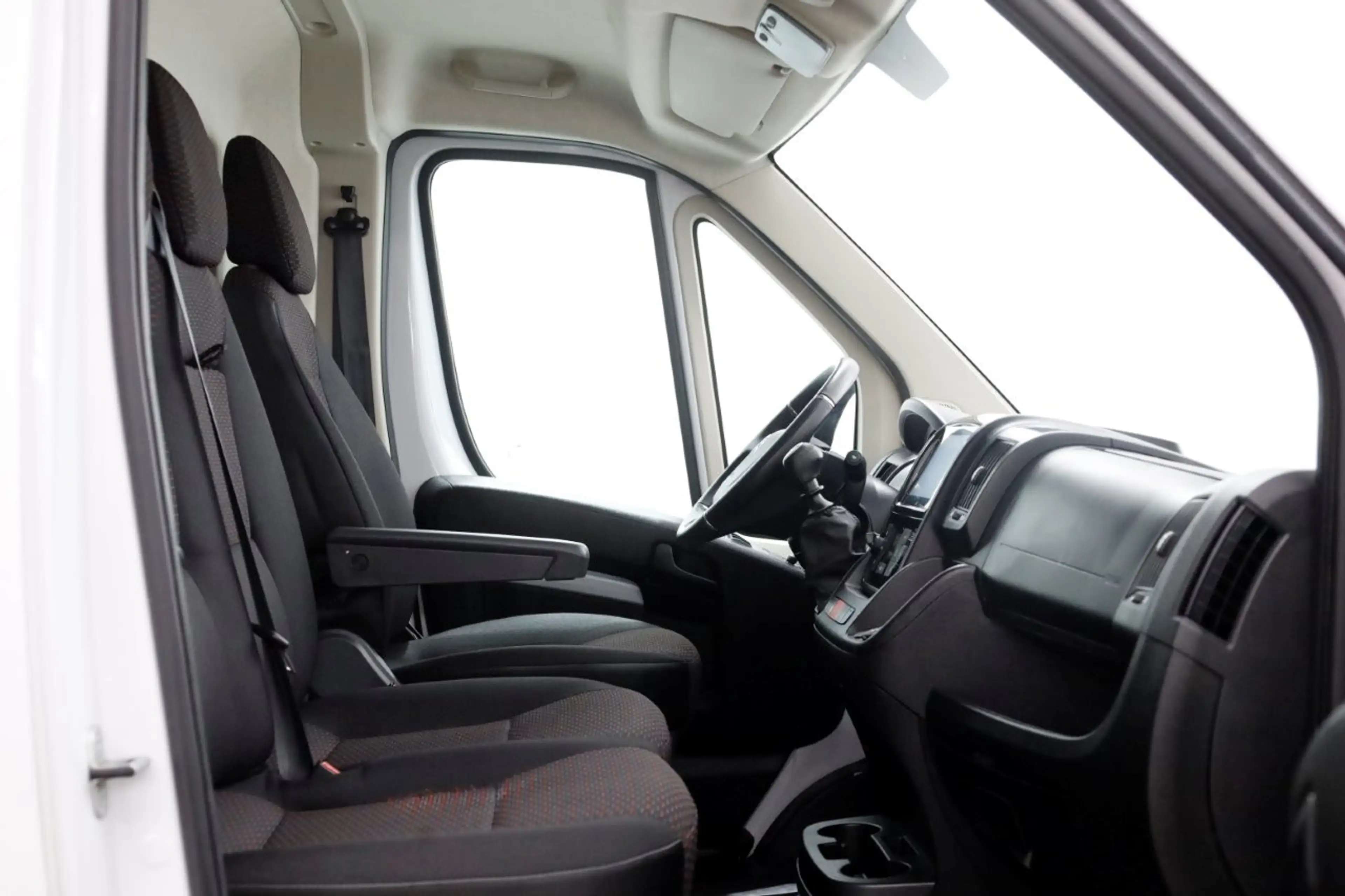 Citroen Jumper 2.2 BlueHDi 165pk L4H2 Airco/Navi/Camera 06-2024 — photo 3