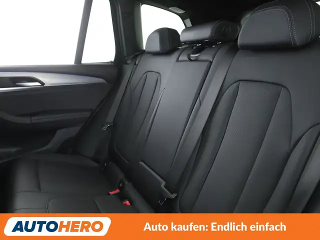 BMW X3 view 14