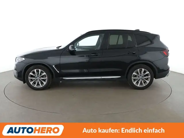 BMW X3 view 3