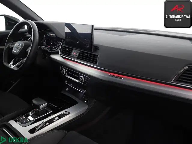 Audi Q5 view 10