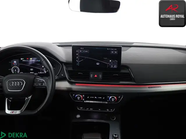 Audi Q5 view 9
