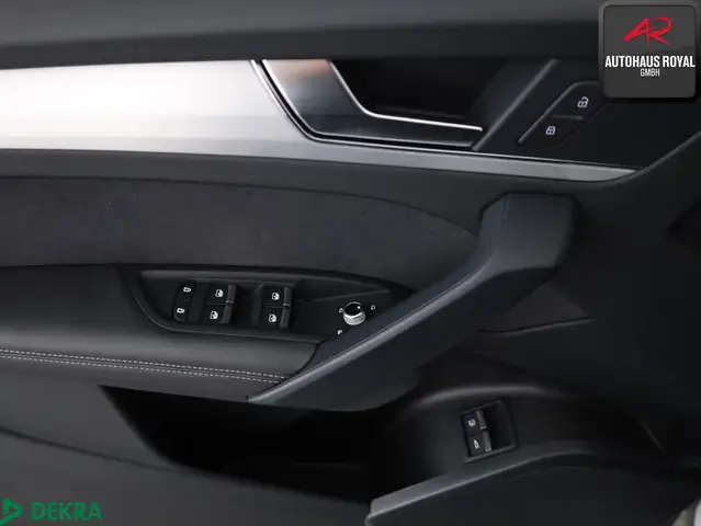 Audi Q5 view 14