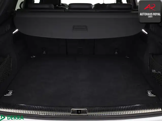 Audi Q5 view 13
