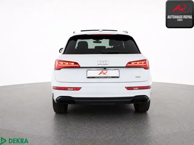 Audi Q5 view 4