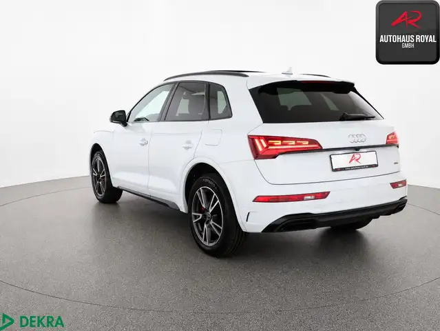 Audi Q5 view 3