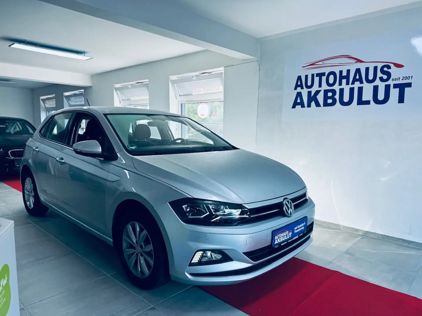 Volkswagen Polo Highline*Finanzierung+Garantie+Inspektion+Tüv* Silber - 1