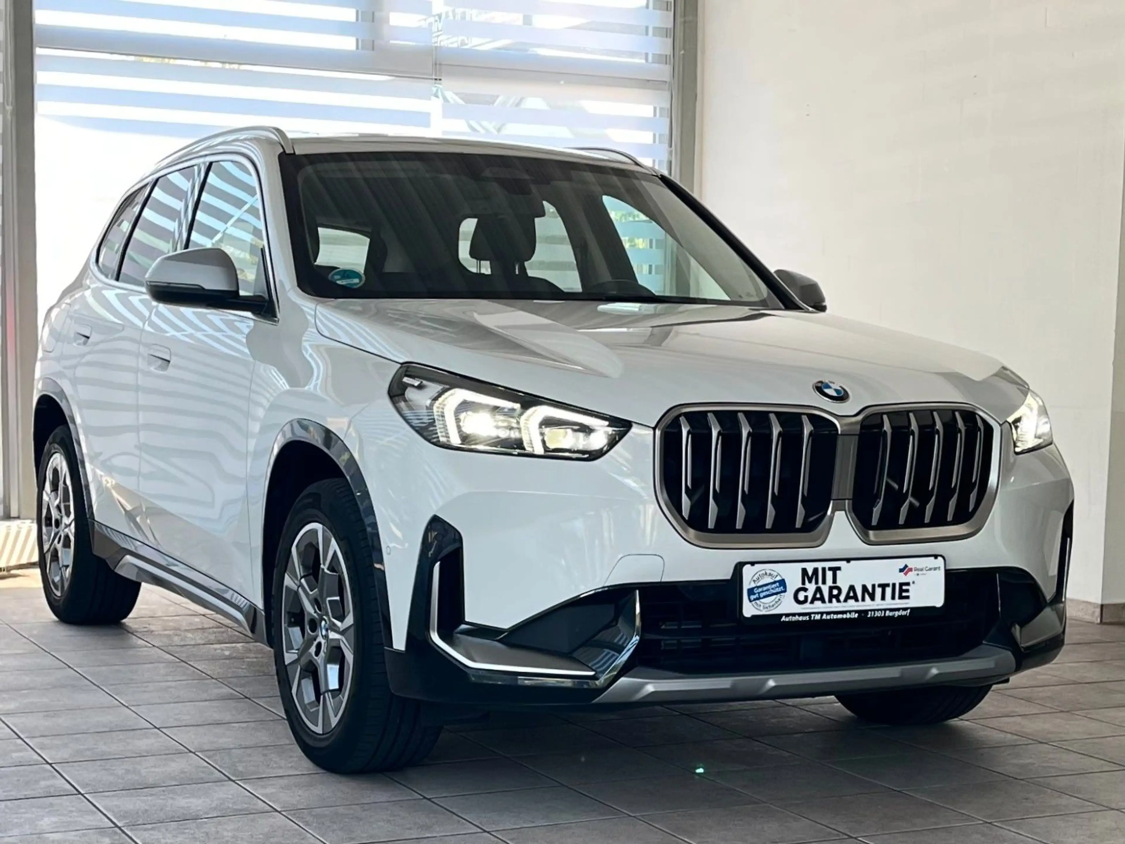 BMW X1 sD18i xLine PANO KAM AHK Driv.Assist+ KomfZug — photo 2