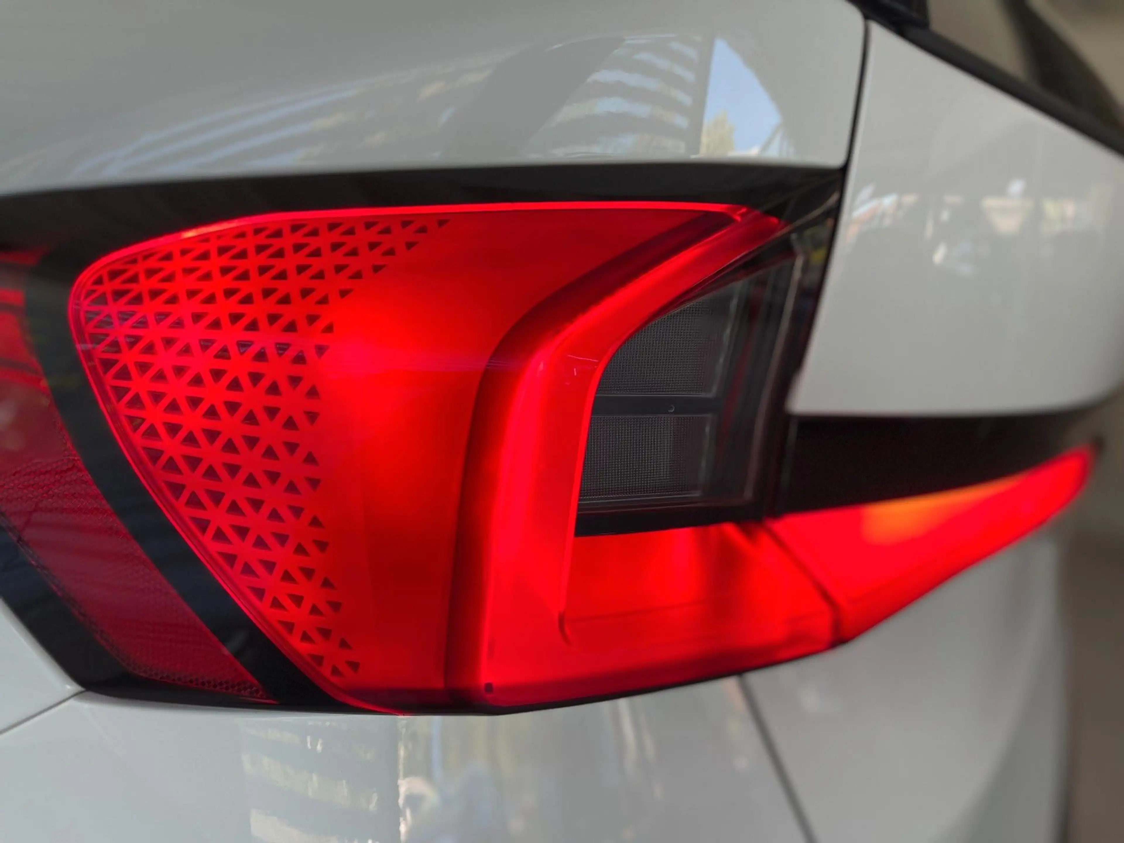 BMW X1 sD18i xLine PANO KAM AHK Driv.Assist+ KomfZug — photo 7
