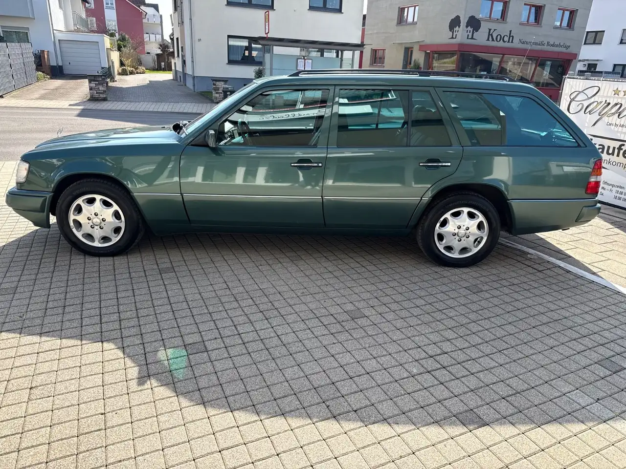 Mercedes-Benz E 280 1.Hand ,LEDER, KLIMA,SCHIEBEDACH, uvm., foto 9