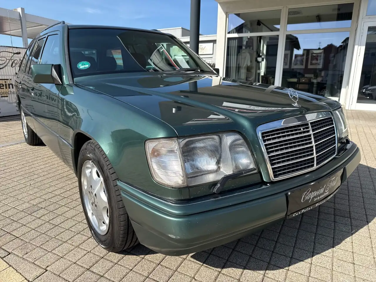 Mercedes-Benz E 280 1.Hand ,LEDER, KLIMA,SCHIEBEDACH, uvm., foto 2