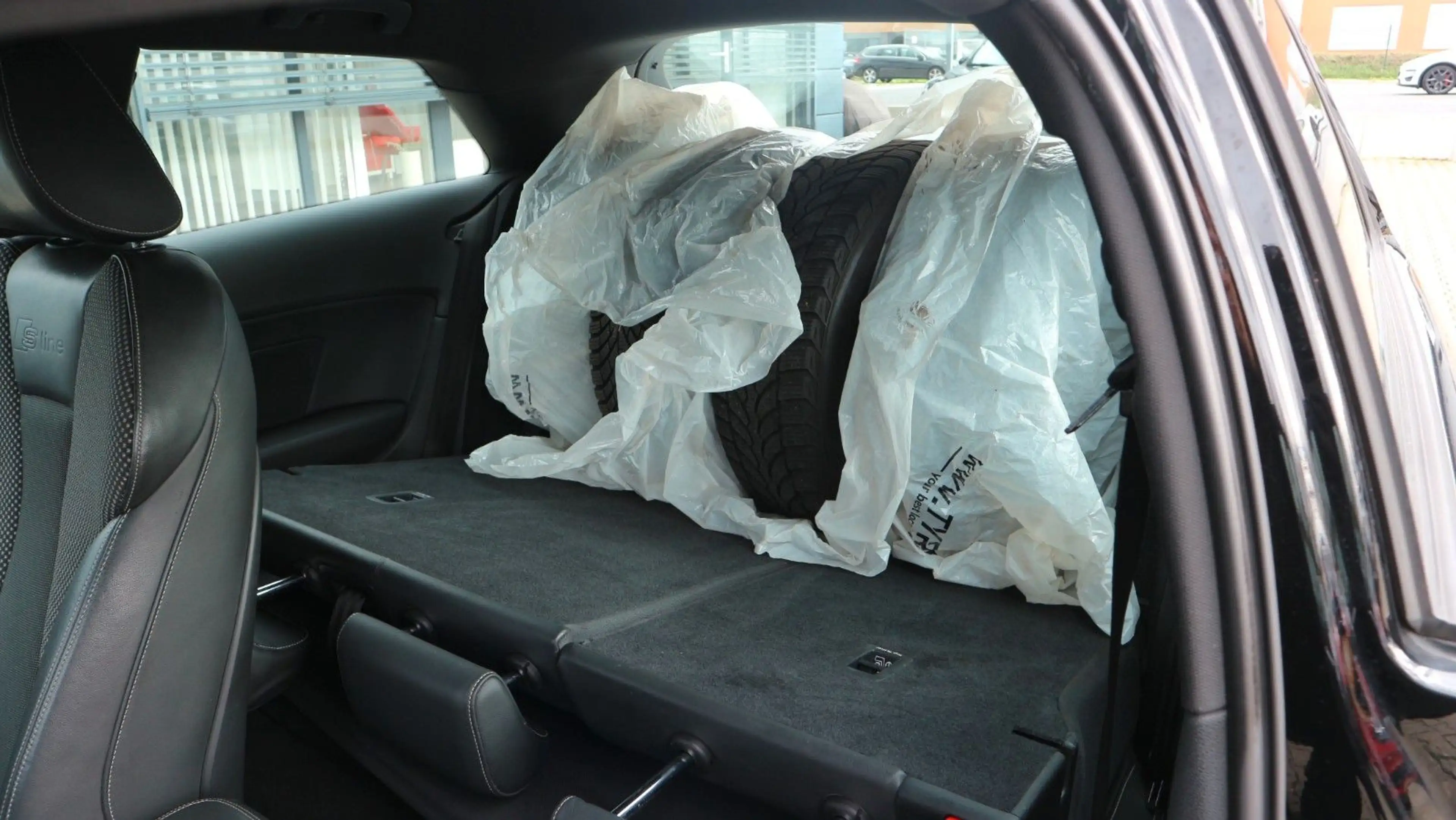Audi A3 2.0 TDI S line Sportpaket*Navi*8xfach Bereift — photo 13