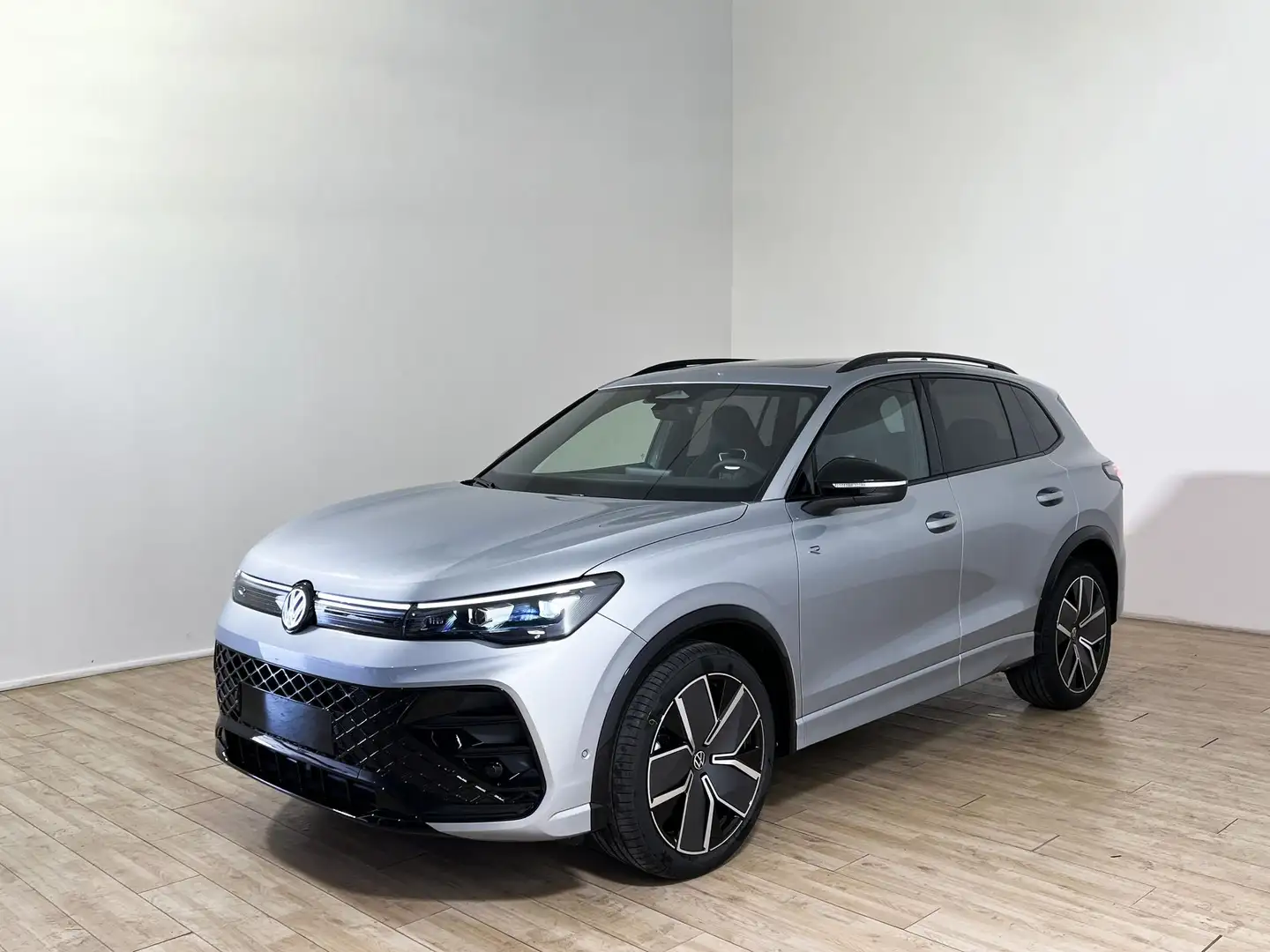 Volkswagen Tiguan Tiguan 2.0 tdi R-Line Plus 150cv dsg Silber - 1