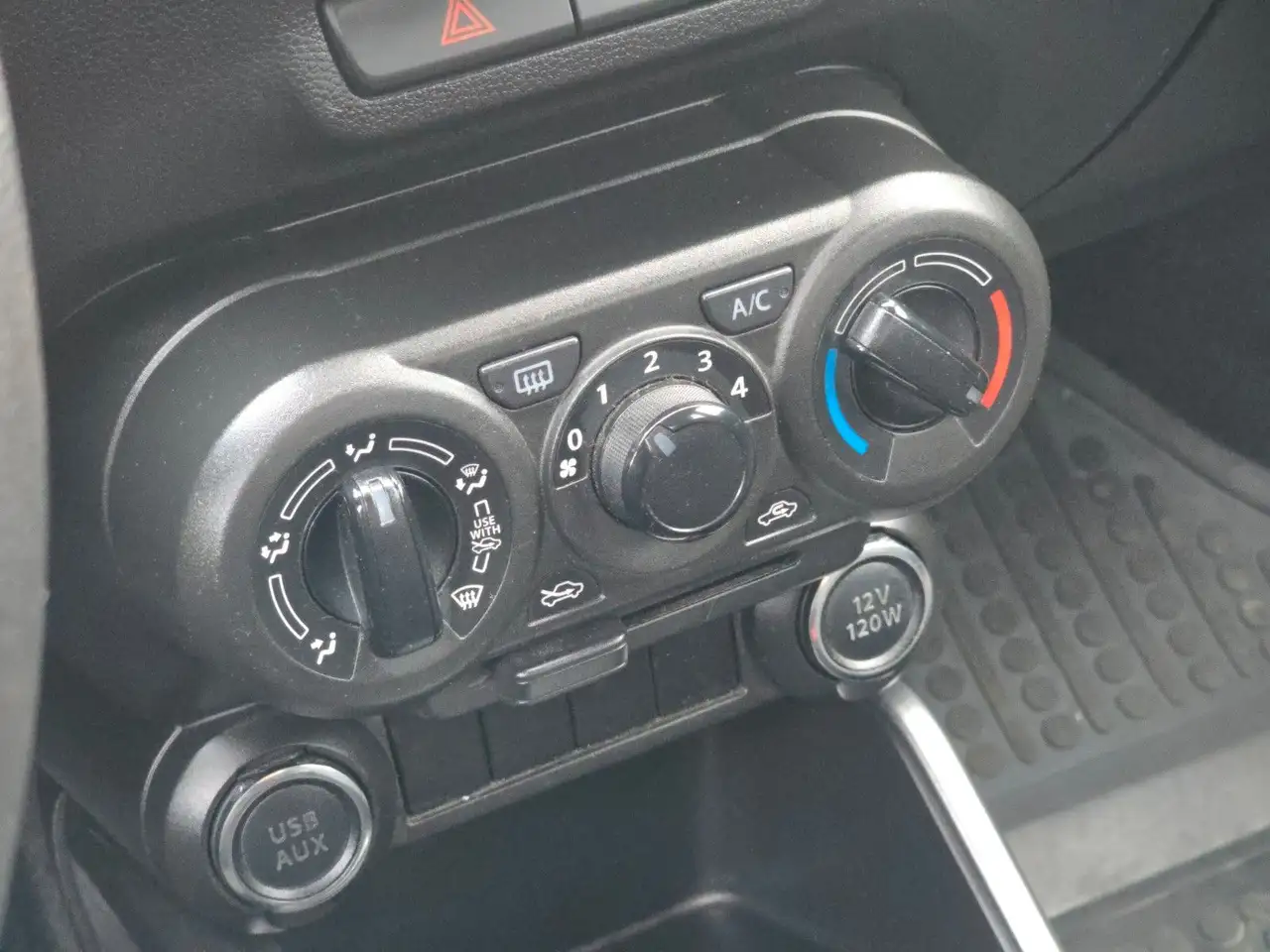 Suzuki Ignis 18