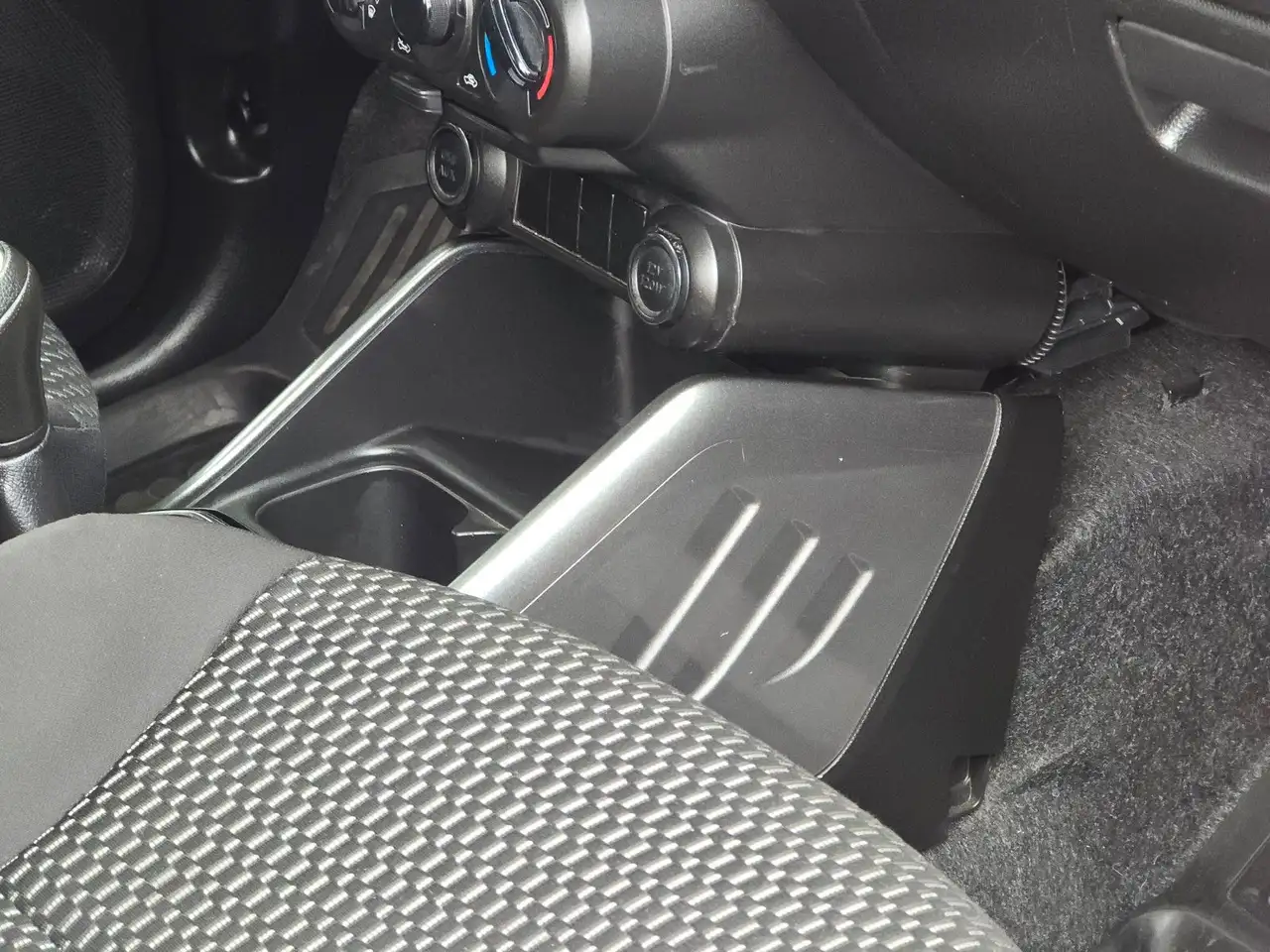 Suzuki Ignis 21