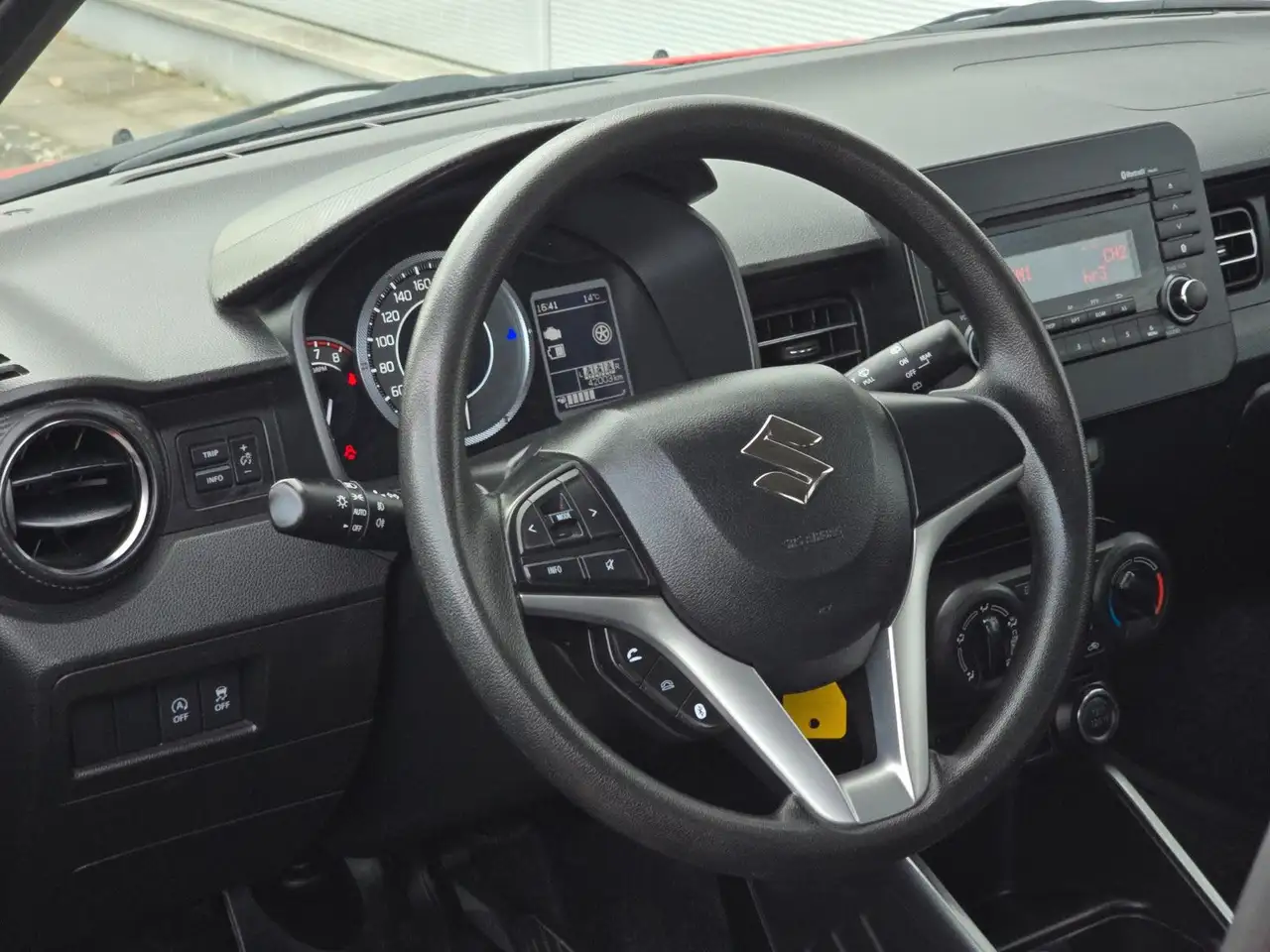 Suzuki Ignis 14
