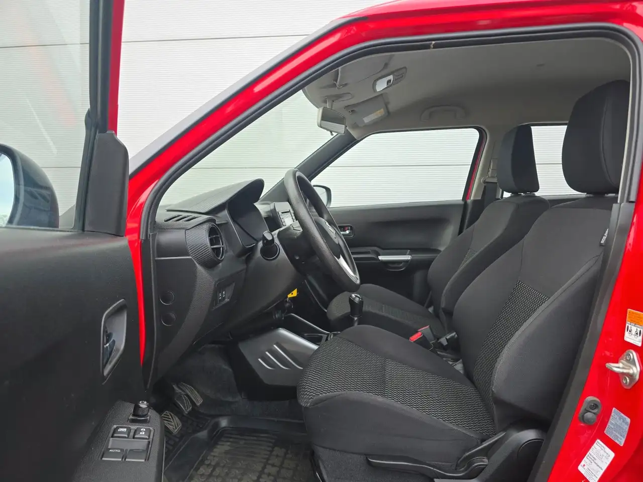 Suzuki Ignis 12