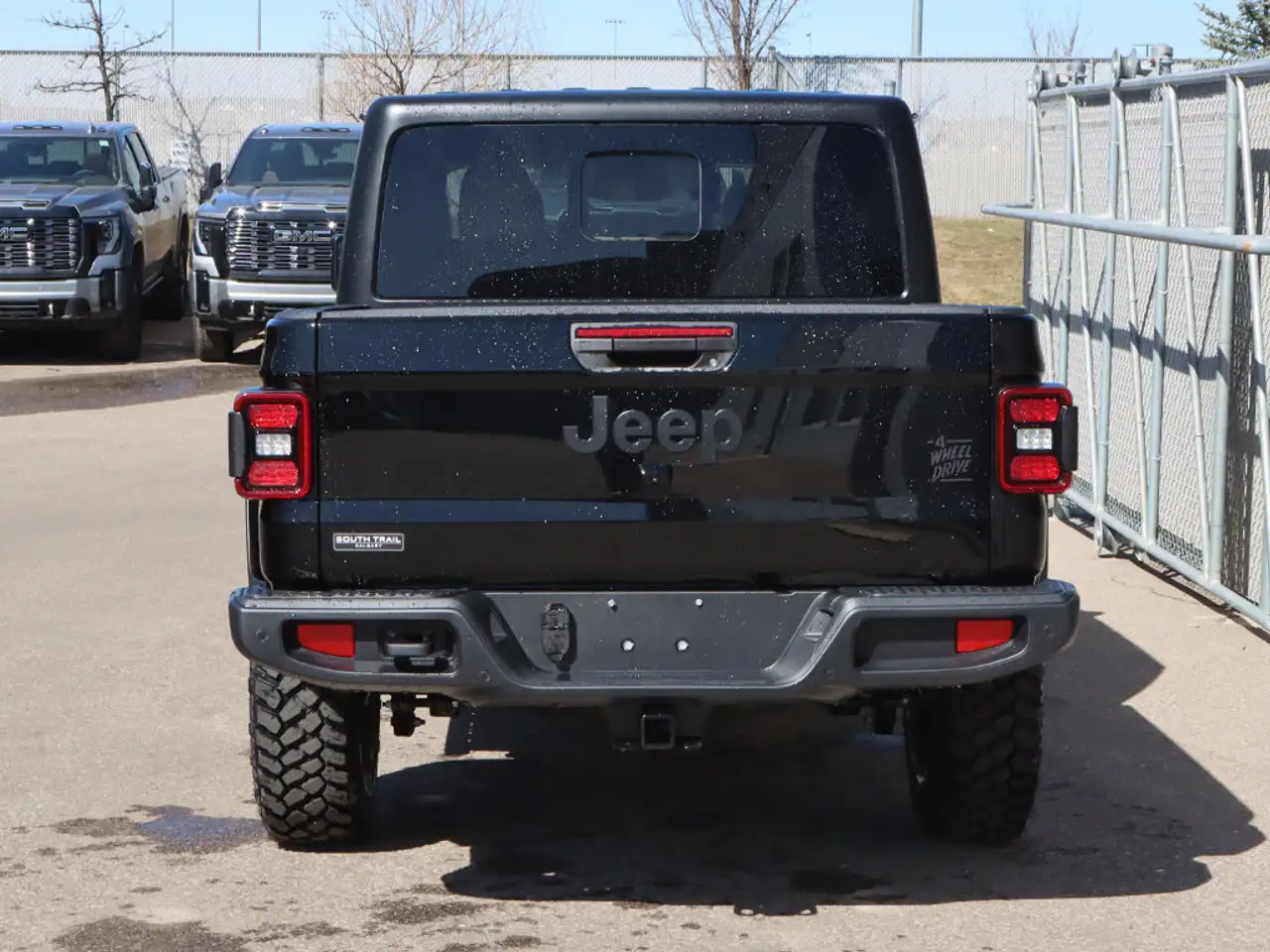 Jeep Gladiator снимка Jeep Gladiator