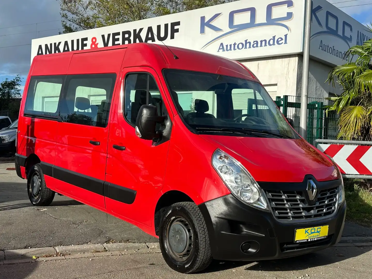 Renault Master 2,3 dCi 9-Sitzer / 1. Hand Rouge - 1