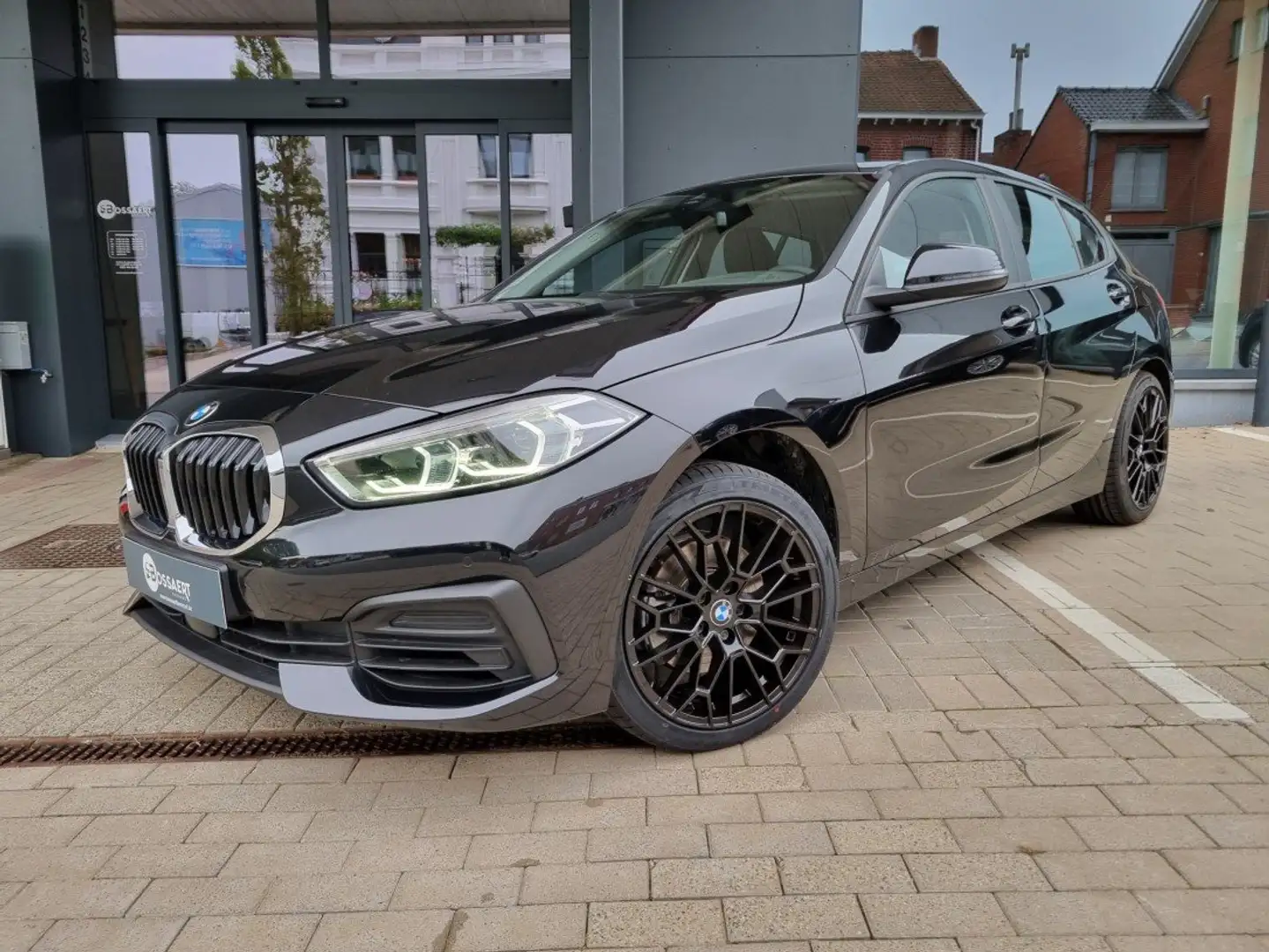 BMW 116 116iA OPF Zwart - 1