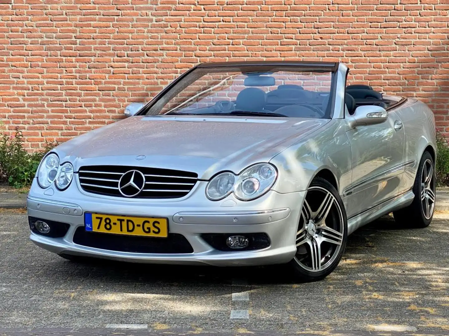 Mercedes-Benz CLK 320 Cabrio Avantgarde Gris - 1